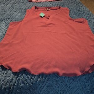 Maurices Sleeveless Split Neck Blouse Sz XL NWT